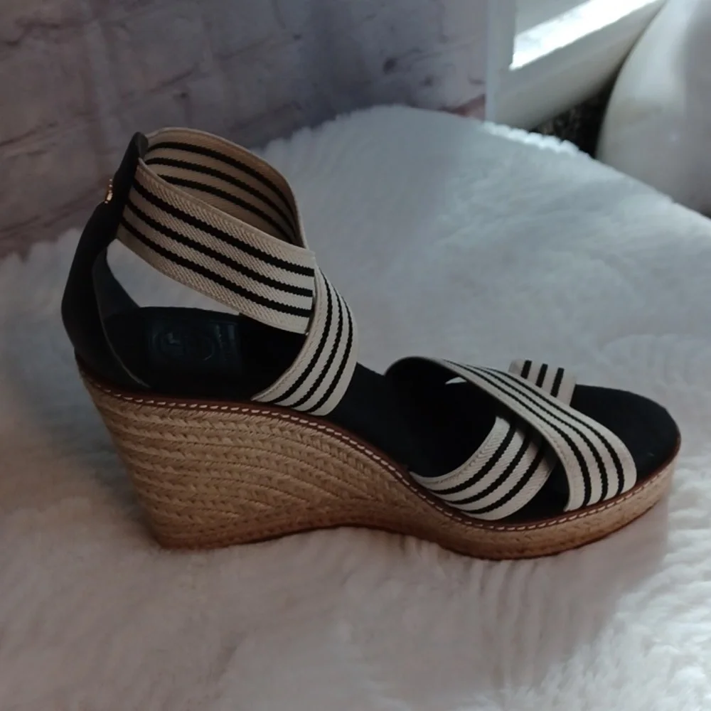 Tory Burch Blue & Cream Womans Platform Sandals Sz 11 M New N…